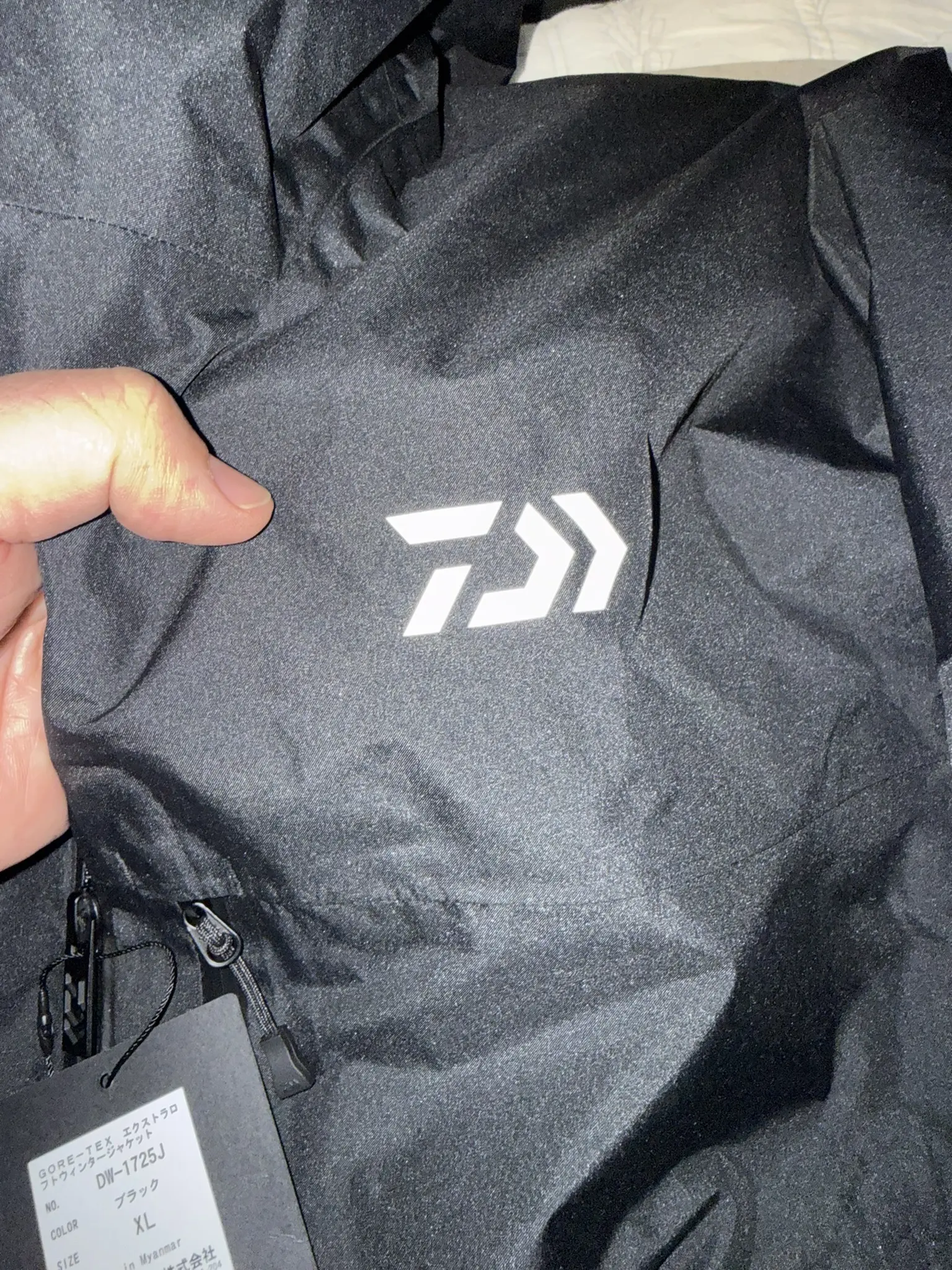 DAIWA GORE-TEX DW-1725J Extra Loft Winter Jacket, Black, XL - Imagen 2