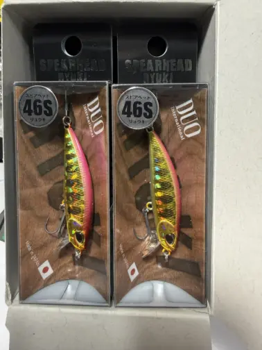 DUO SPEARHEAD RYUKI 46S AHA4052 Peach Gold Yamame